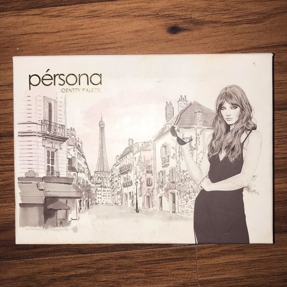 SOLD.******Natural eyeshadow palette - Picture 1 of 3